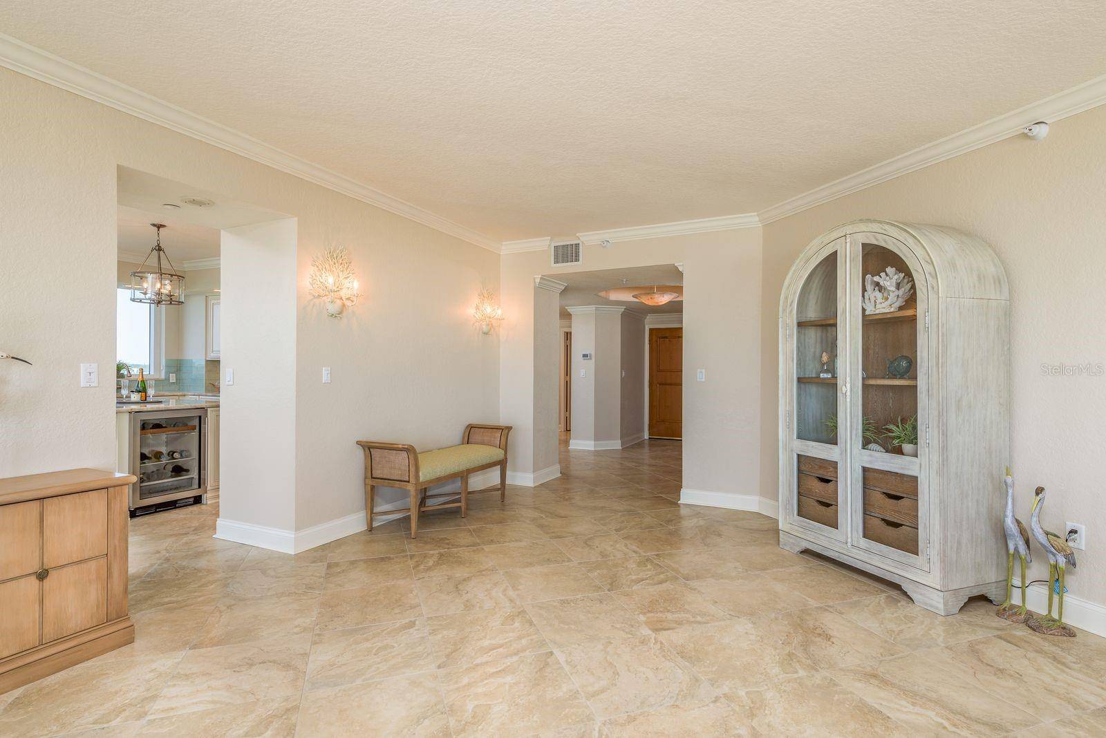 Clearwater, FL 33767,1170 GULF BLVD #402