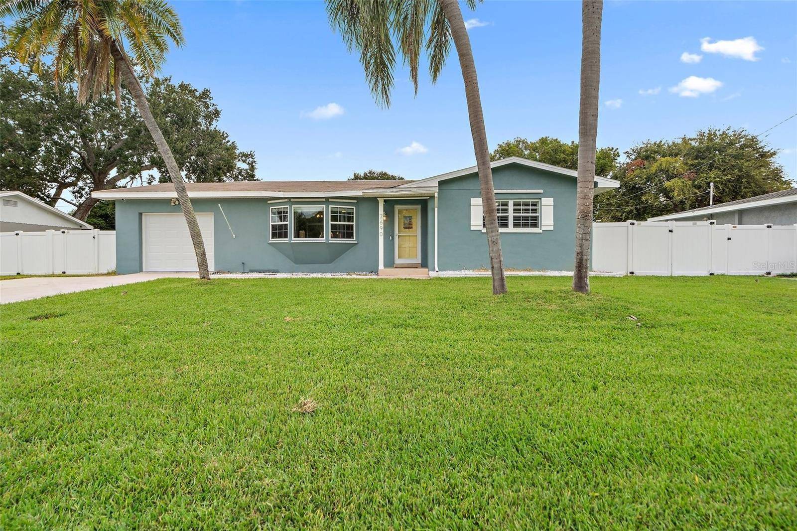 Seminole, FL 33777,7690 91ST ST