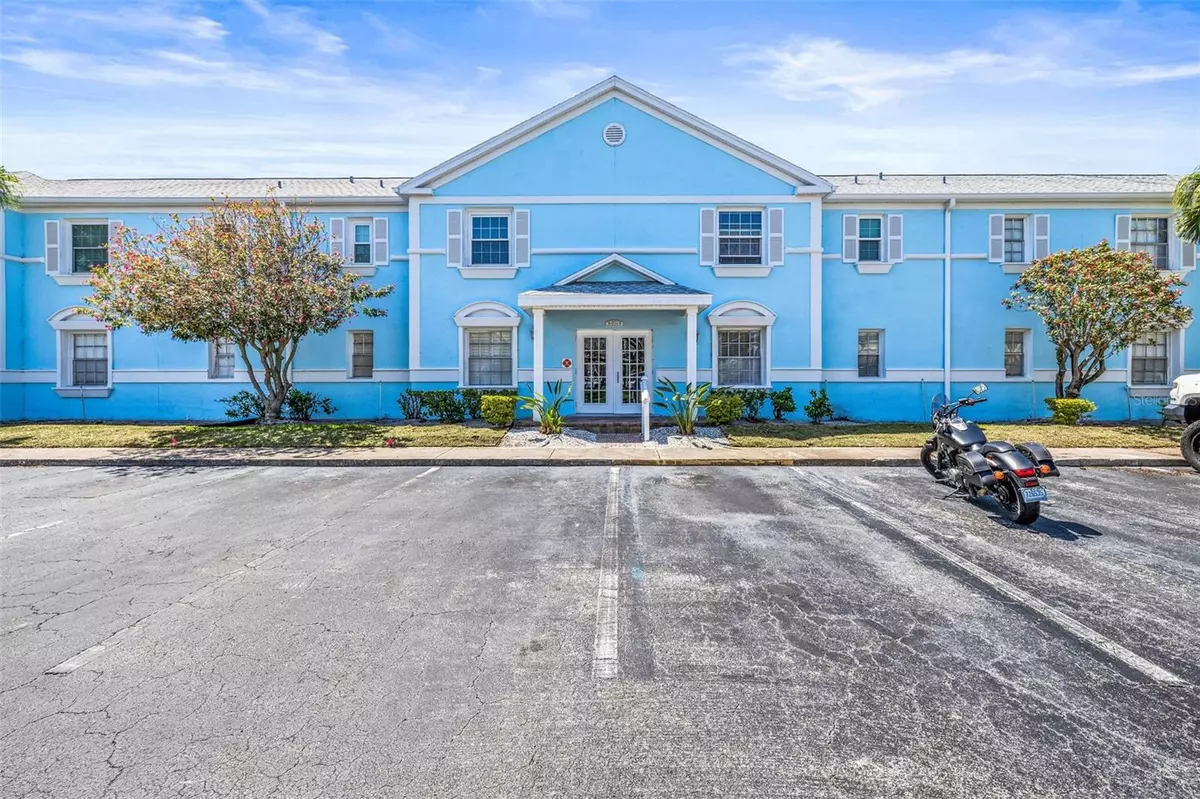 St Petersburg, FL 33705,5003 STARFISH DR SE #B