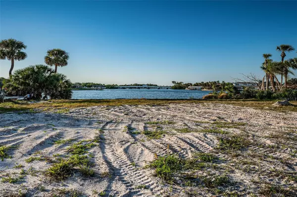 St Petersburg, FL 33704,901 EDEN ISLE DR NE