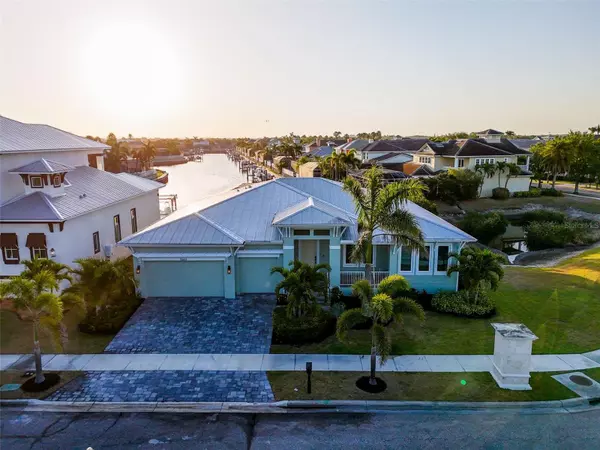 5603 TYBEE ISLAND DR, Apollo Beach, FL 33572