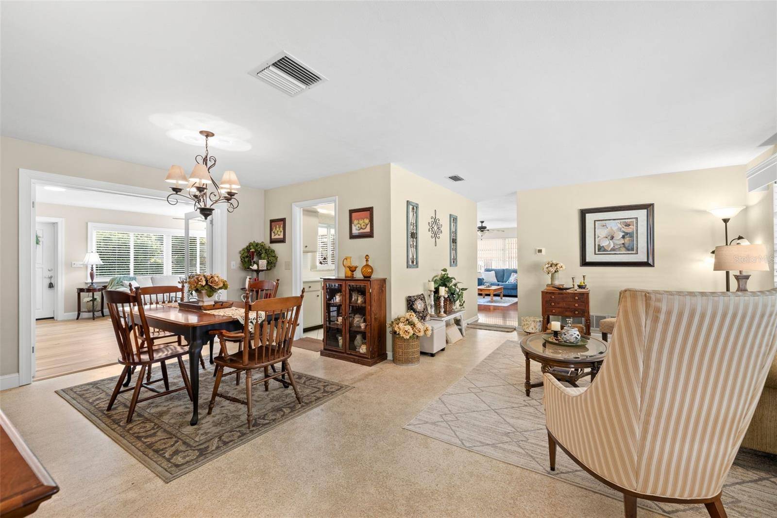 Clearwater, FL 33764,2060 ATTACHE CT
