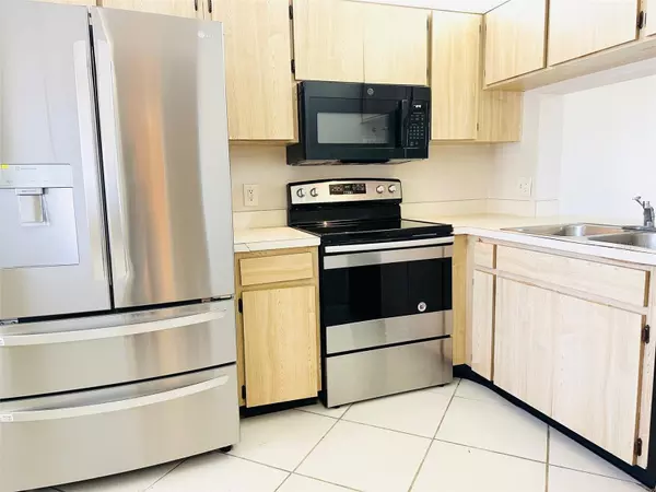 Clearwater, FL 33762,2024 BLUE HAWK CT #1822