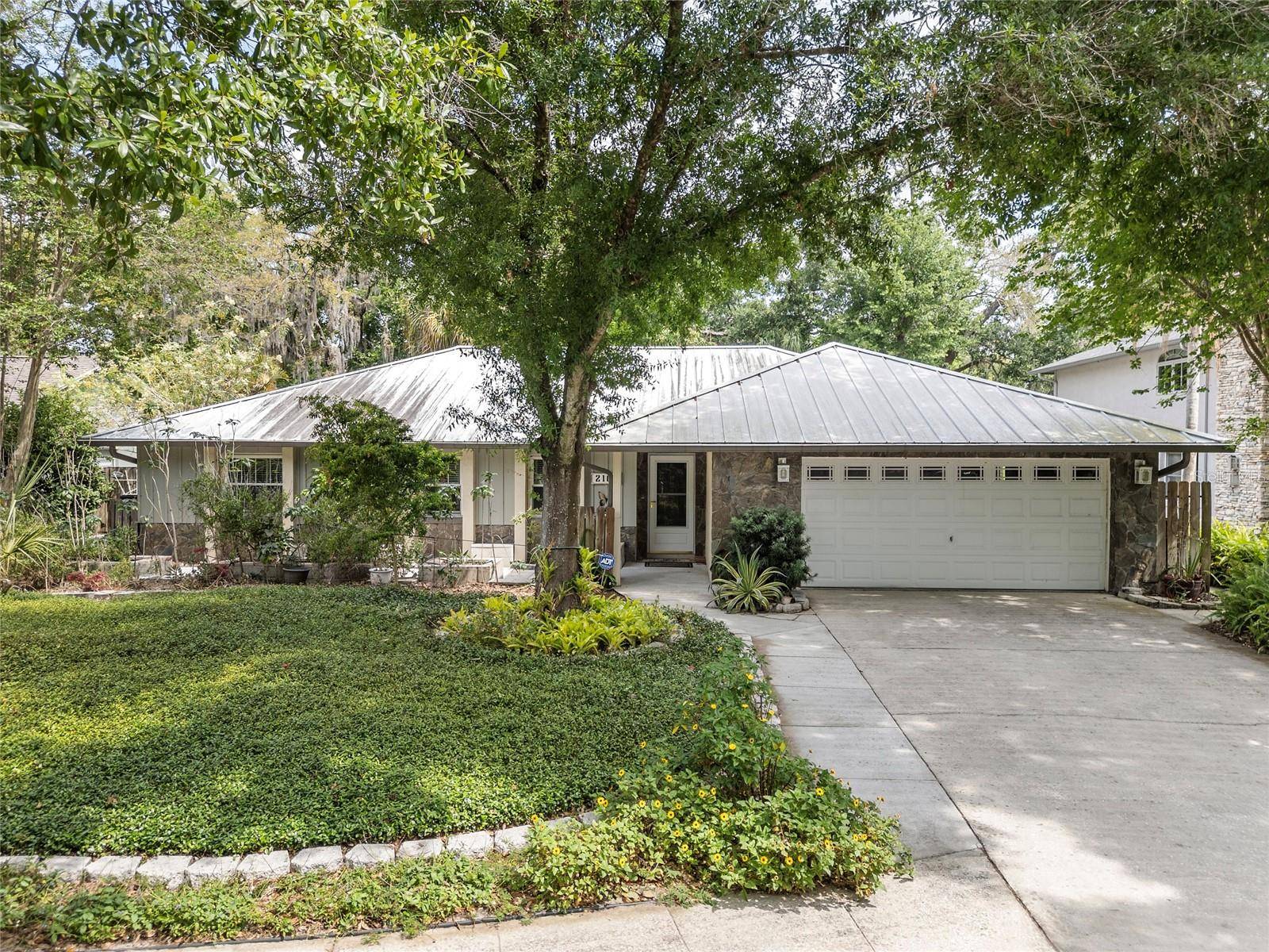 2107 W FORE DR, Tampa, FL 33612