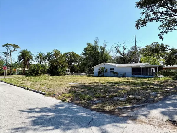 St Petersburg, FL 33707,5260 1ST AVE S