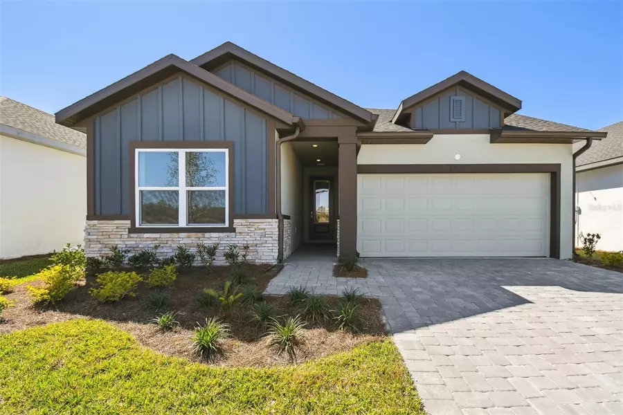 5944 BRISTLE OAK ST, Mount Dora, FL 32757