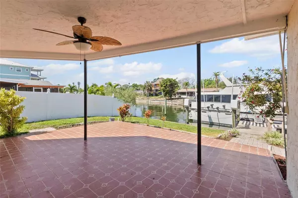 St Petersburg, FL 33705,3497 COQUINA KEY DR SE