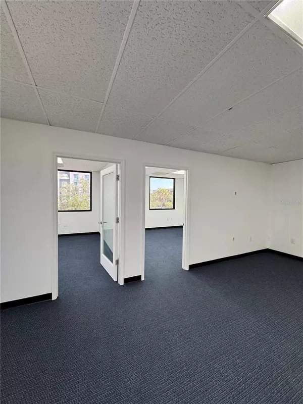 Tampa, FL 33607,2005 S PAN AM CRK S