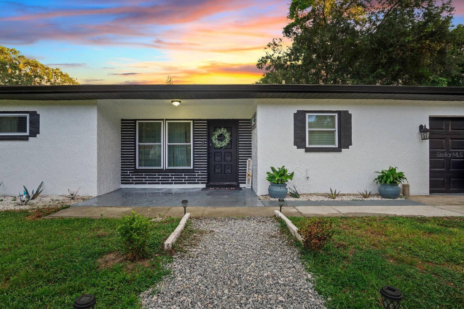 Tampa, FL 33613