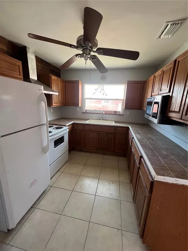 St Petersburg, FL 33705,518 41ST AVE S