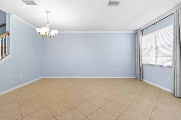 Tampa, FL 33647,7911 HAMPTON LAKE DR