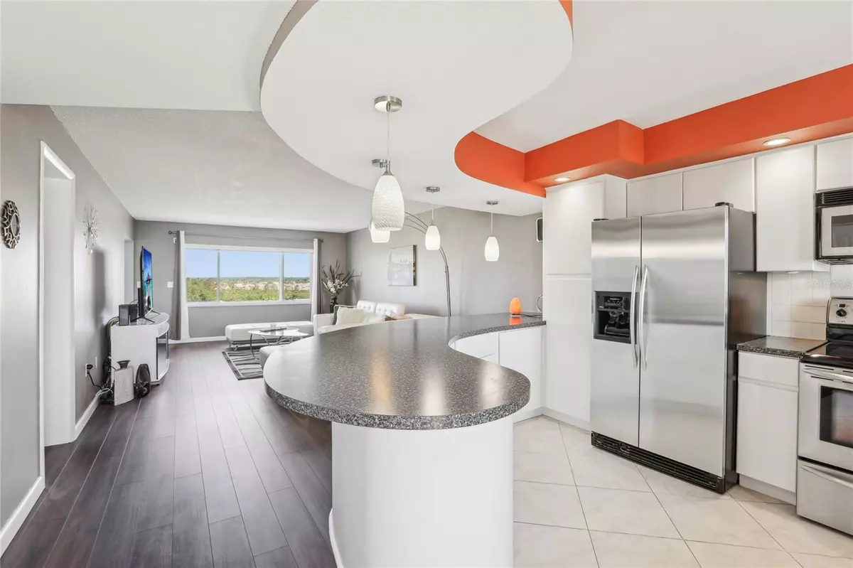 St Petersburg, FL 33708,4725 COVE CIR #604
