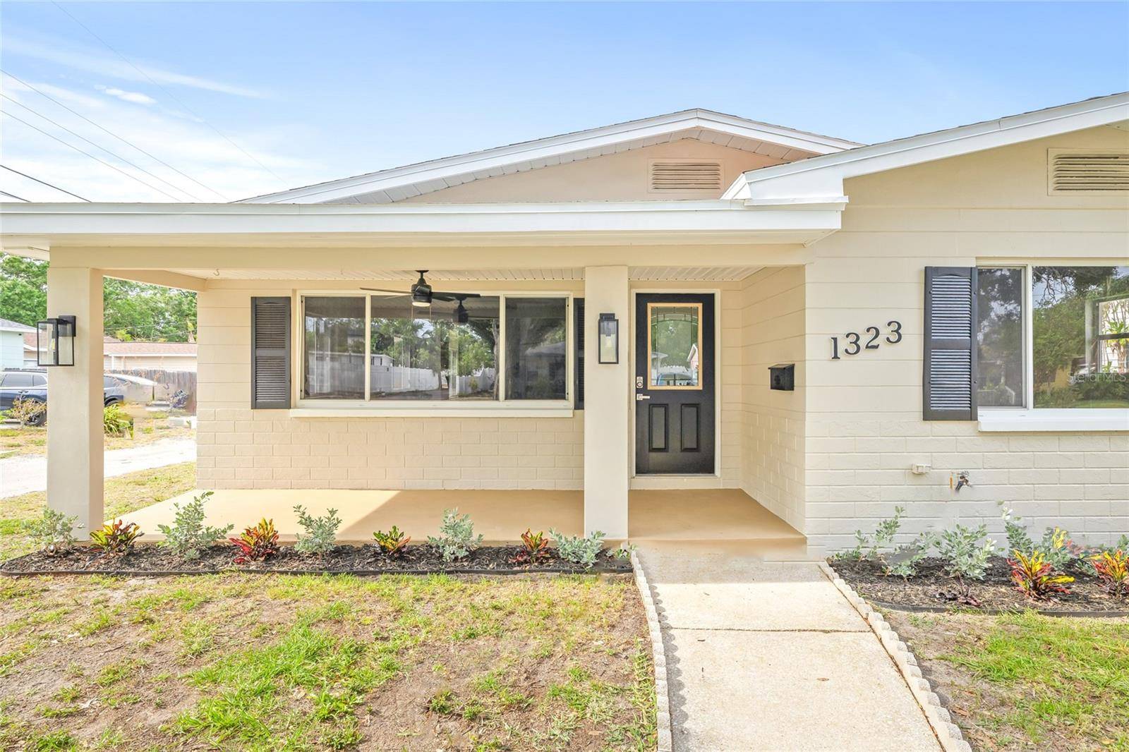 1323 48TH AVE N, St Petersburg, FL 33703