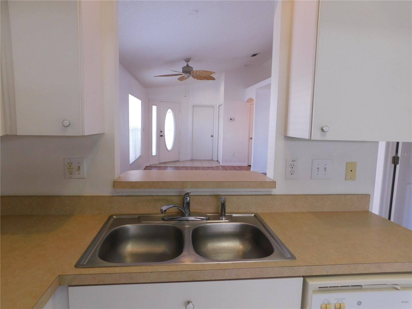Wesley Chapel, FL 33545,6047 WHITE SAILS DR