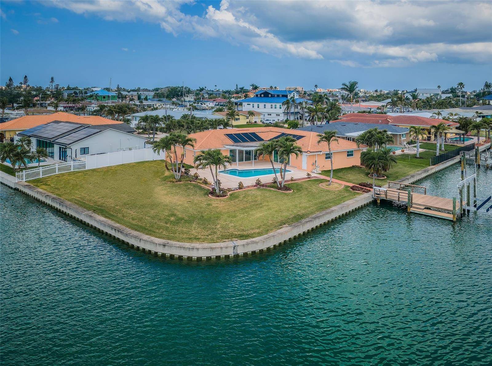 11625 5TH ST E, Treasure Island, FL 33706