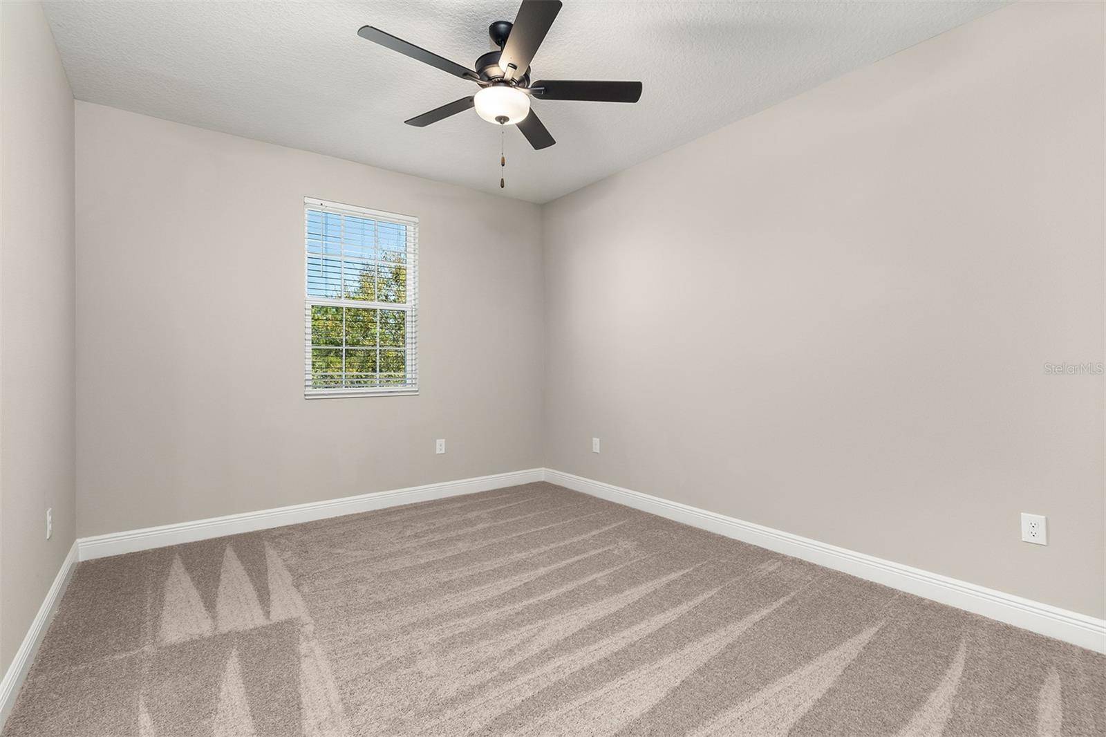 Kissimmee, FL 34747,7688 SOMERSWORTH DR