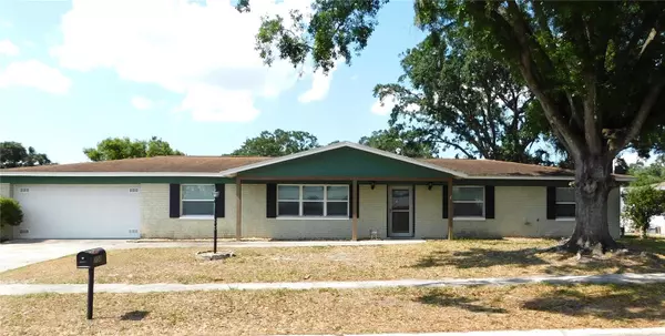 708 PEARL CIR, Brandon, FL 33510