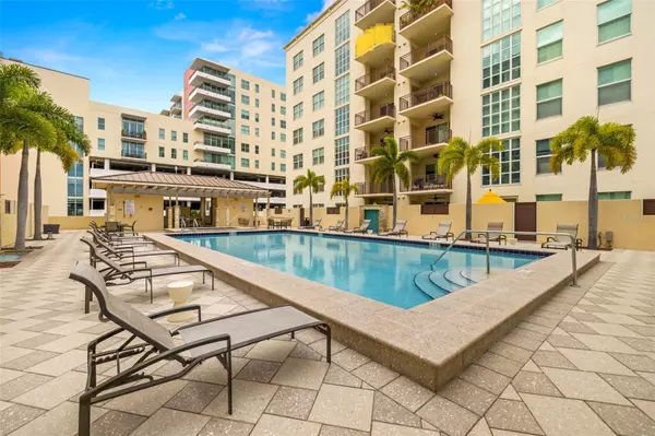 Tampa, FL 33602,1227 E MADISON ST #902