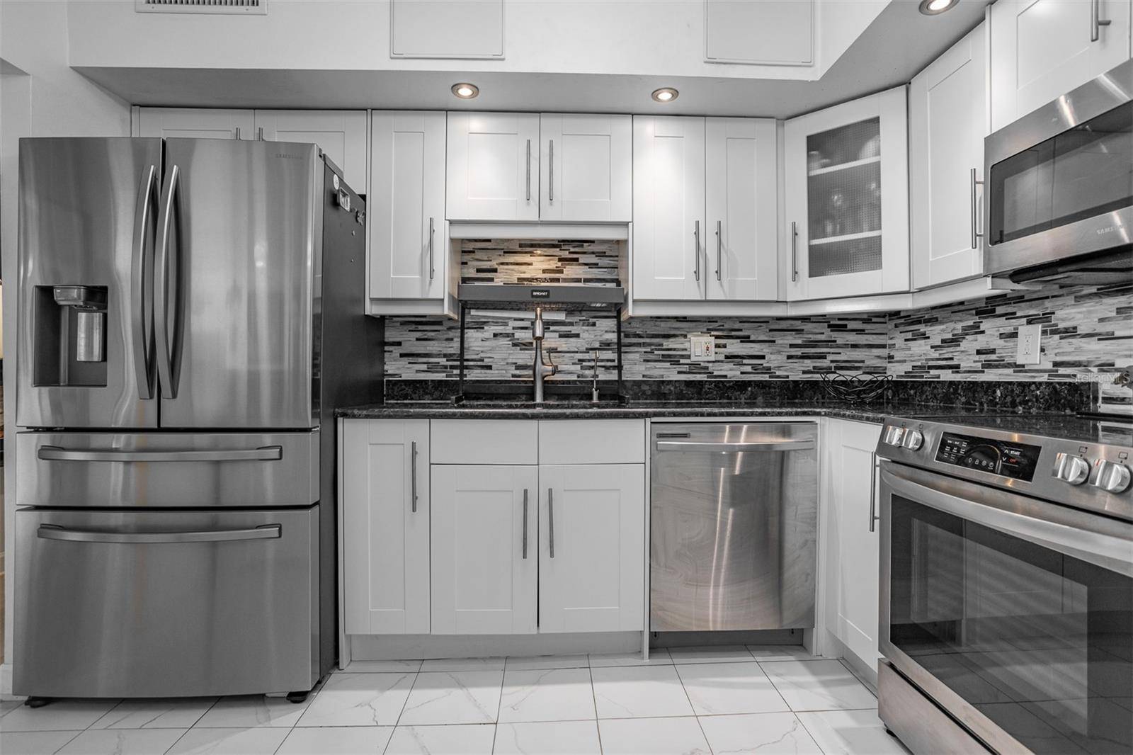 Clearwater, FL 33756,30 TURNER ST #202