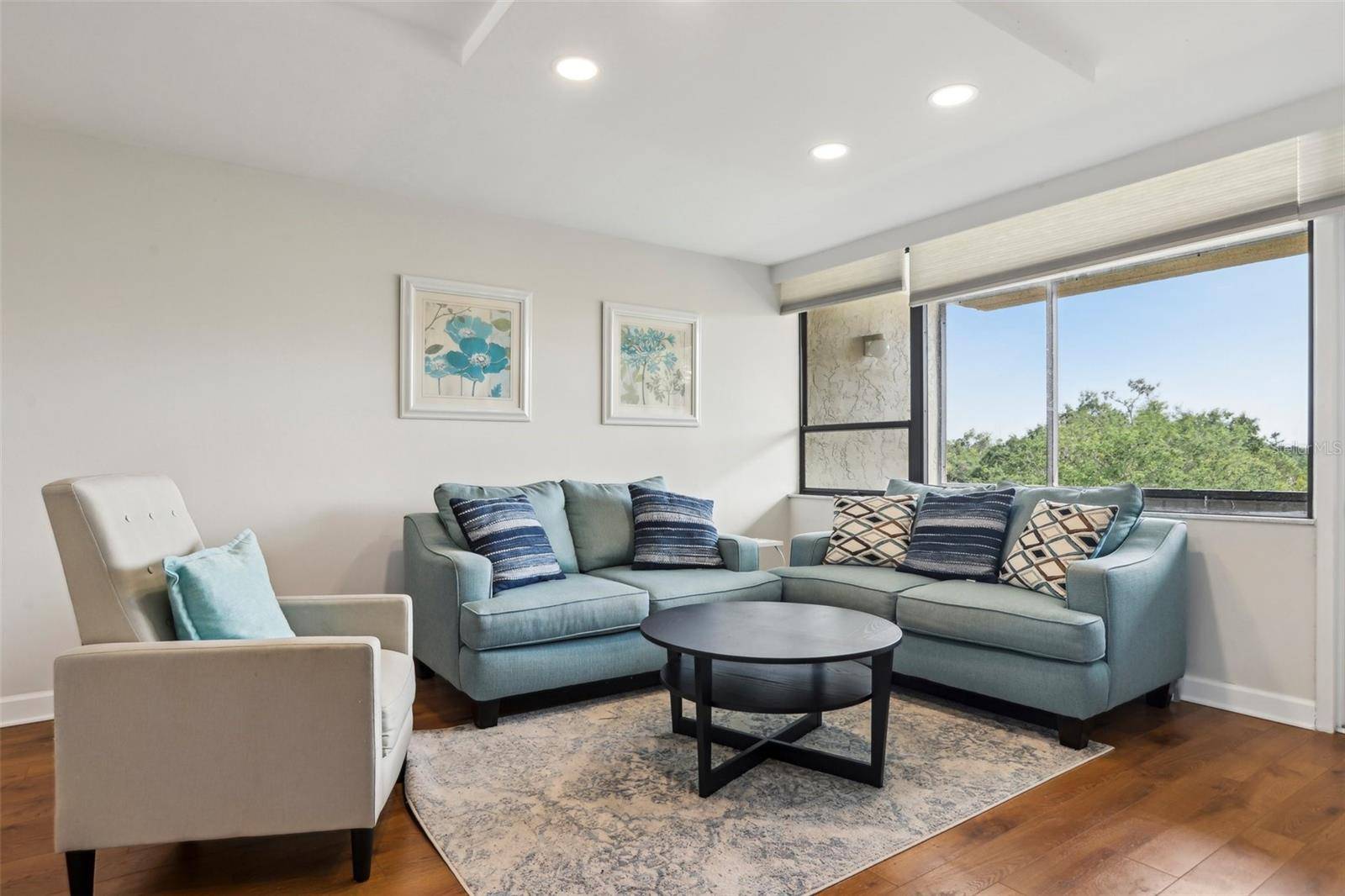 Clearwater, FL 33760,2615 COVE CAY DR #409