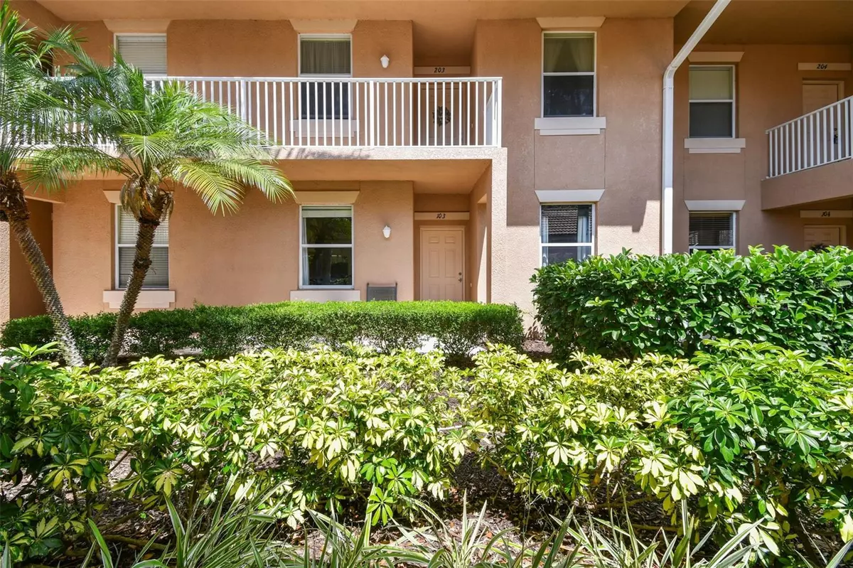 Bradenton, FL 34212,1003 FAIRWAYCOVE LN #103