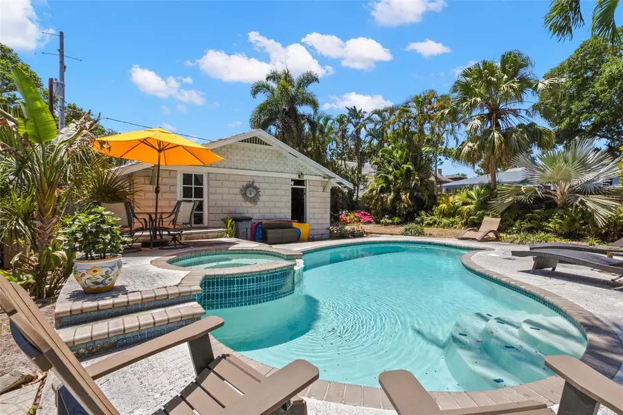 146 8TH AVE NE, St Petersburg, FL 33701