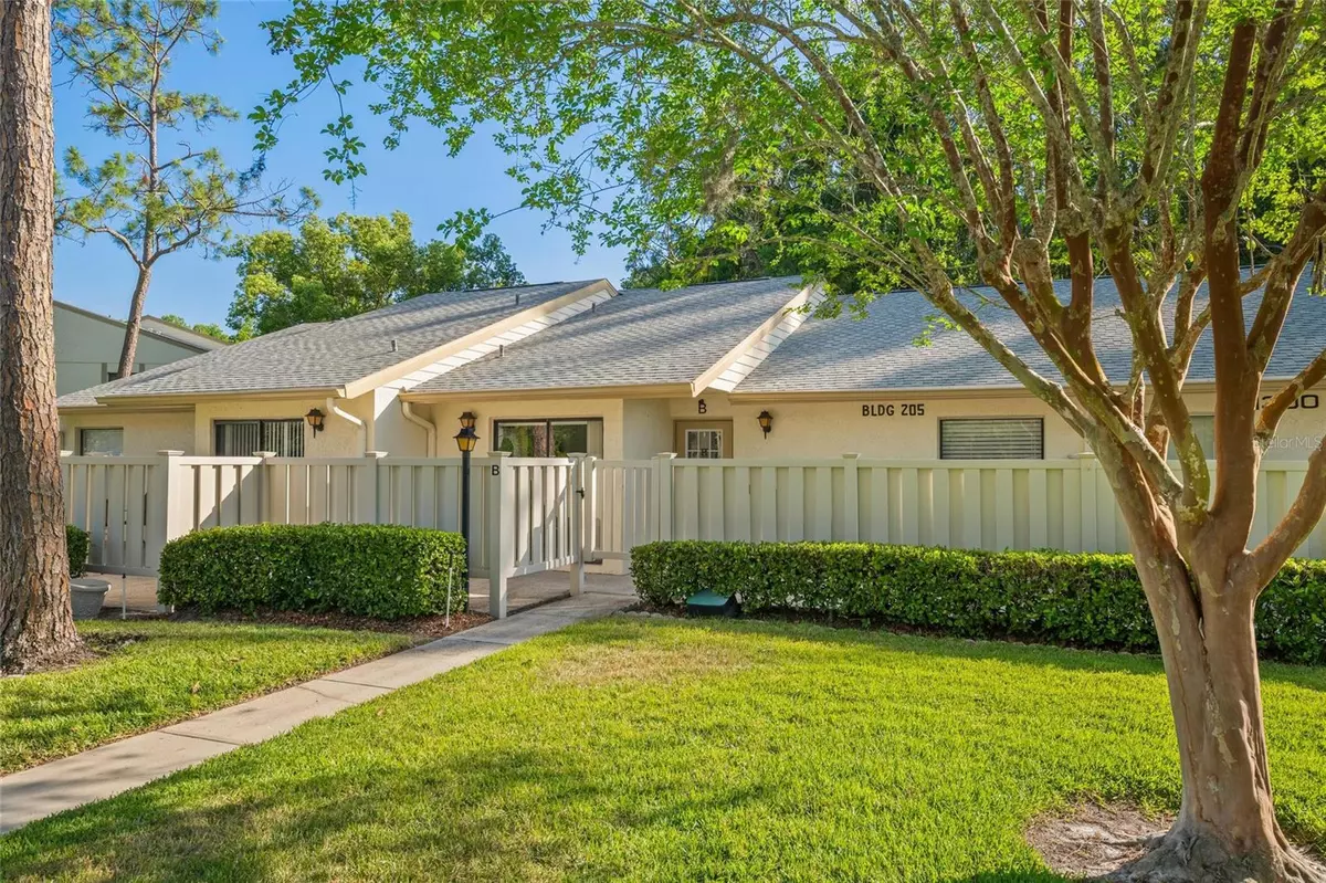 Tarpon Springs, FL 34688,1300 SHADY PINE WAY #B