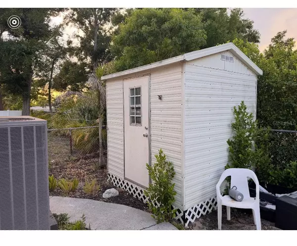 Brandon, FL 33511,620 LITHIA PINECREST RD