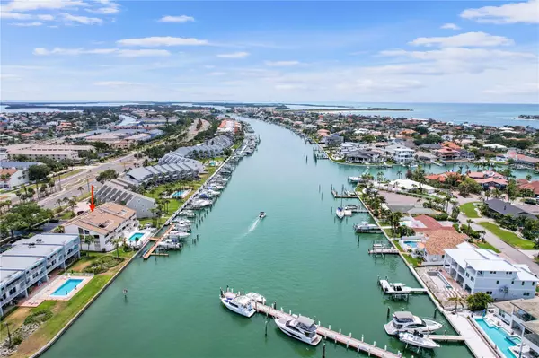 Tierra Verde, FL 33715,350 PINELLAS BAYWAY S #7