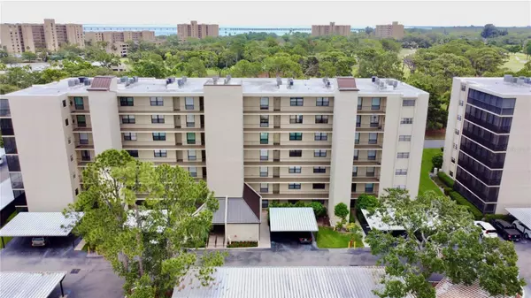 2700 COVE CAY DR #2B, Clearwater, FL 33760
