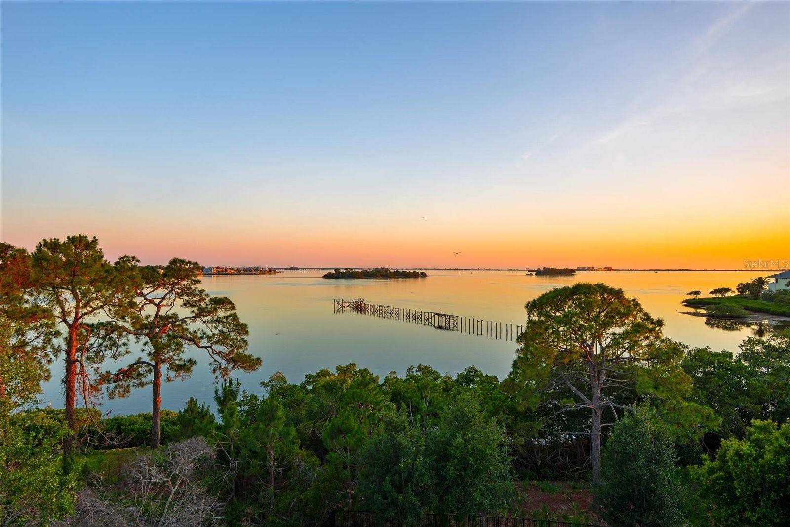 Crystal Beach, FL 34681,885 SEAVIEW CIR #20