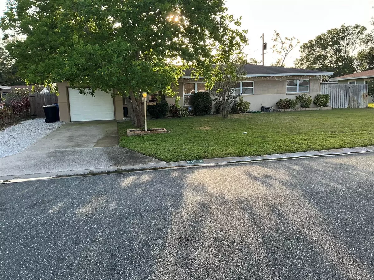 St Petersburg, FL 33702,7076 17TH ST N