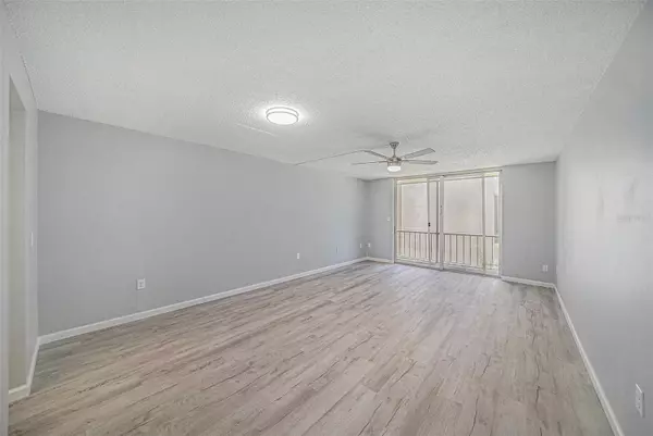 Brandon, FL 33510,809 RUSSELL LN #322