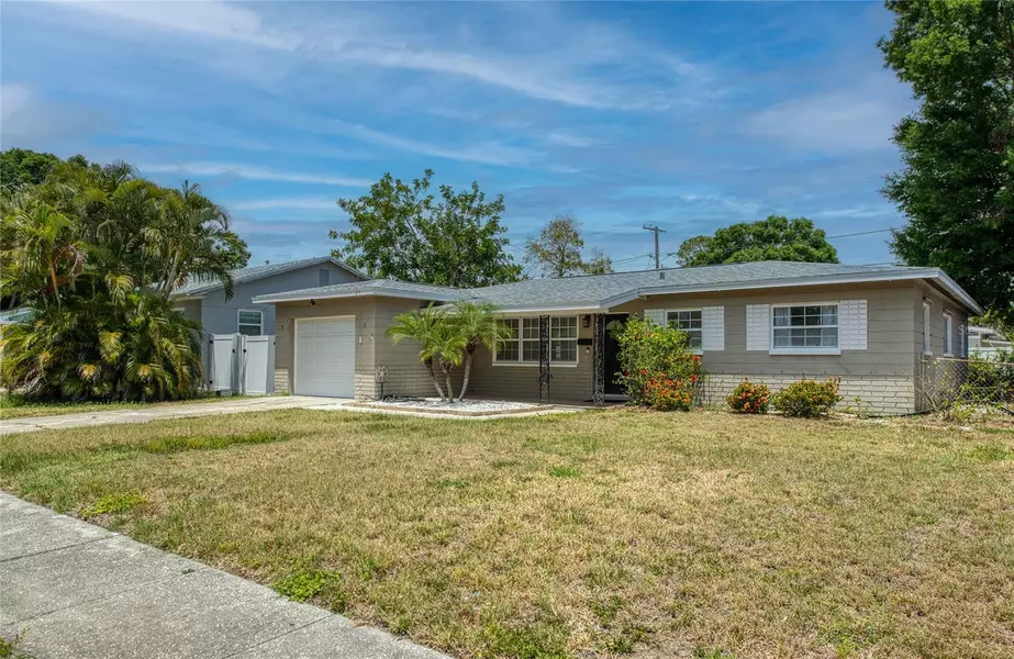211 80TH AVE N, St Petersburg, FL 33702