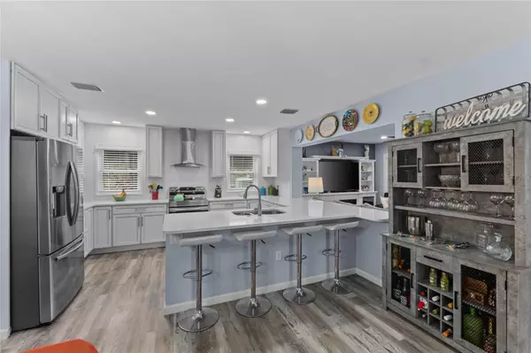 Tarpon Springs, FL 34689,297 LAKEVIEW DR