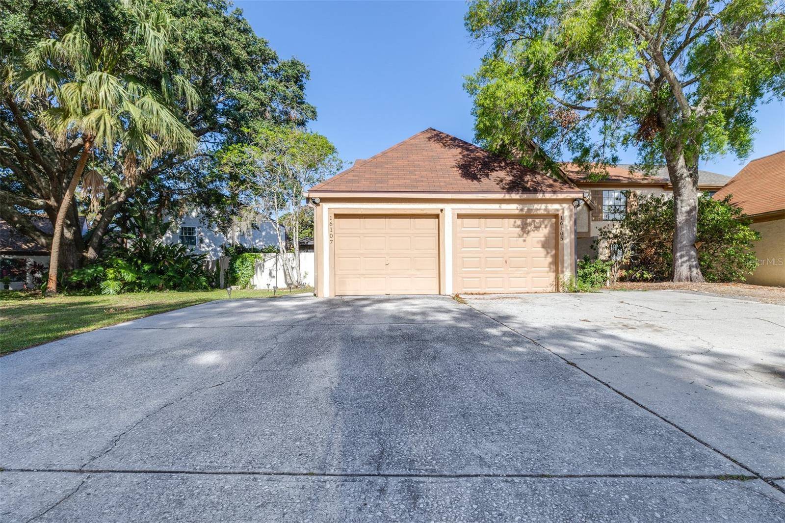 16107 DAWNVIEW DR, Tampa, FL 33624
