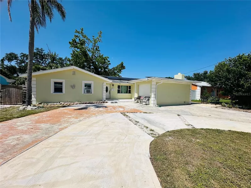 1101 ALCAZAR WAY S, St Petersburg, FL 33705