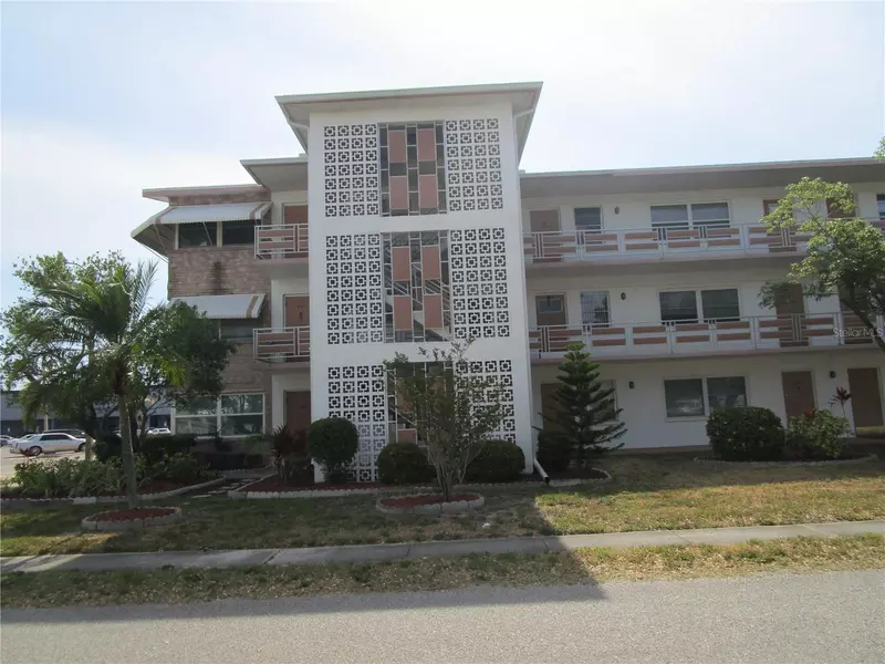 6015 19TH ST N #301, St Petersburg, FL 33714