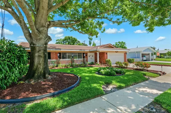 St Petersburg, FL 33710,6365 32ND AVE N
