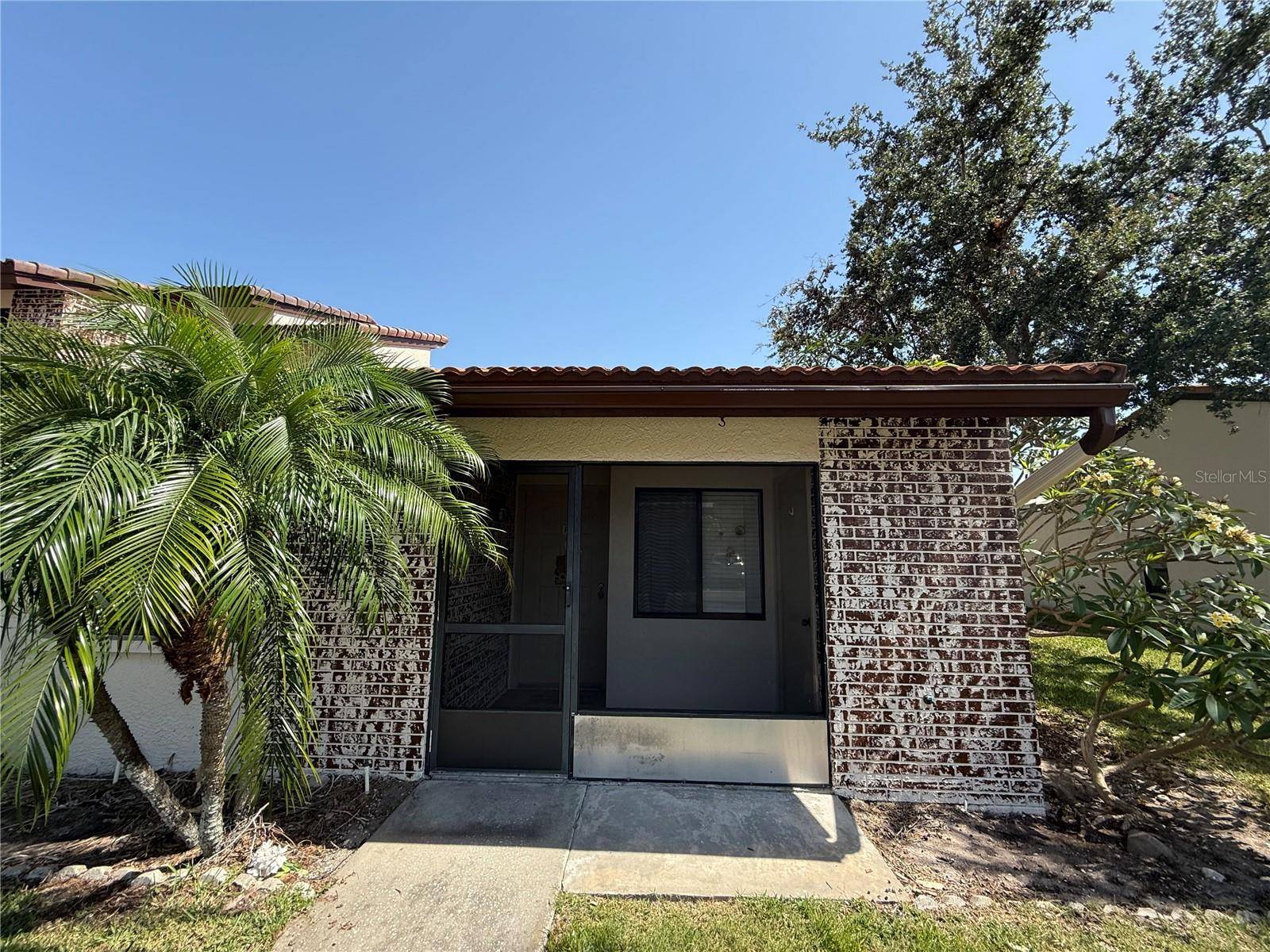 Largo, FL 33771,7360 ULMERTON RD #20F