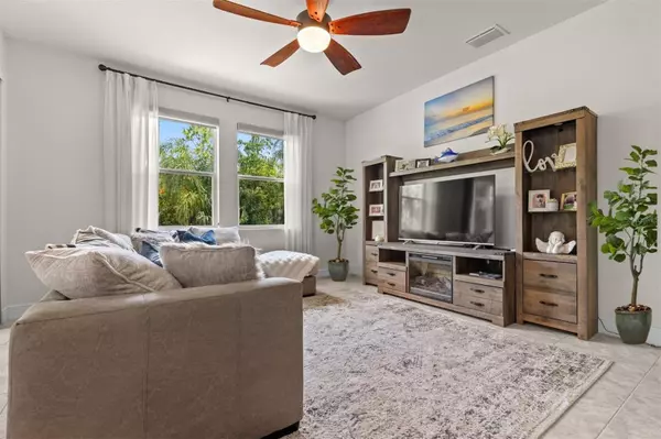 Apollo Beach, FL 33572,5048 INSHORE LANDING DR