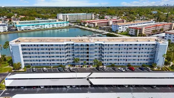 5925 SHORE BLVD S #602, Gulfport, FL 33707