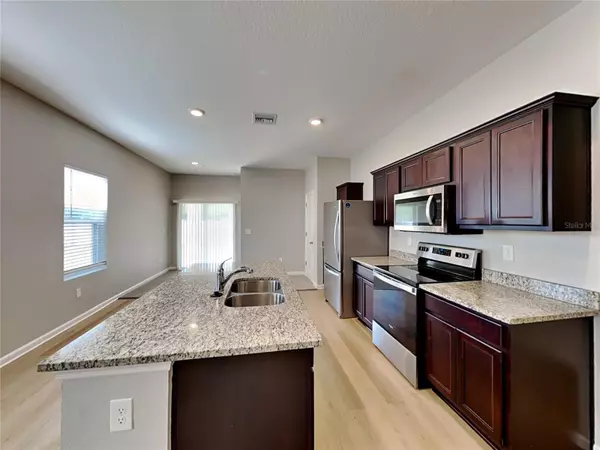 Zephyrhills, FL 33541,34871 DAISY MEADOW LOOP