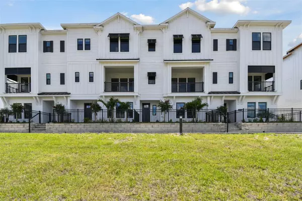 7236 SUTTON LN, Sarasota, FL 34240