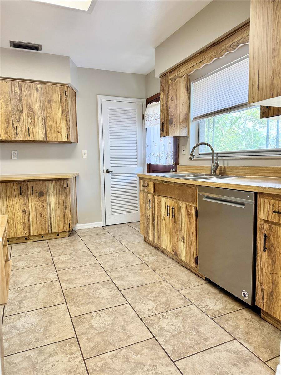 Land O Lakes, FL 34639,4342 LIBBY LN