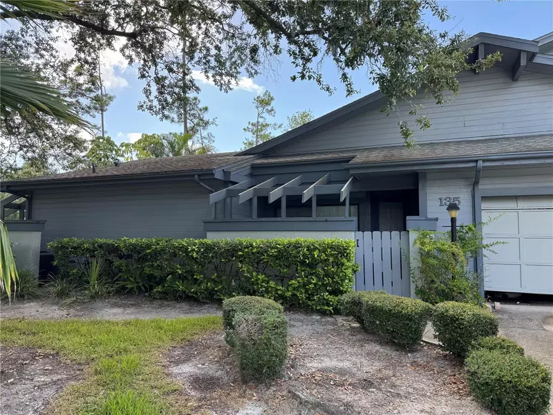 135 PINEWINDS BLVD, Oldsmar, FL 34677
