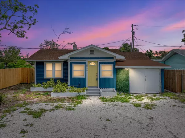 4727 17TH AVE S, St Petersburg, FL 33711