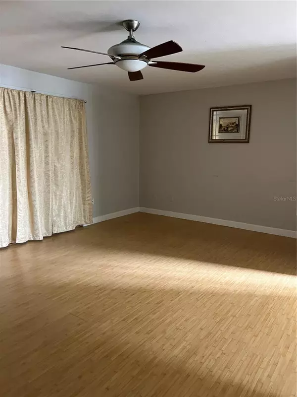Tampa, FL 33614,7210 N MANHATTAN AVE #1311