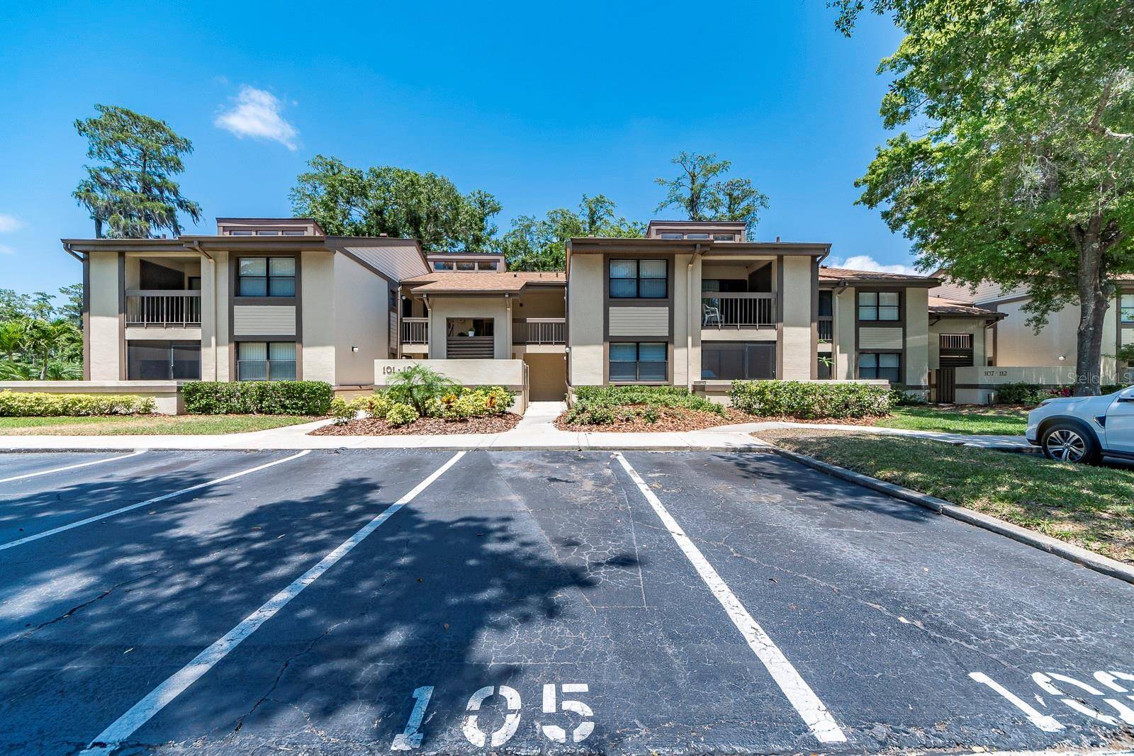 105 WOODLAKE WYNDE, Oldsmar, FL 34677
