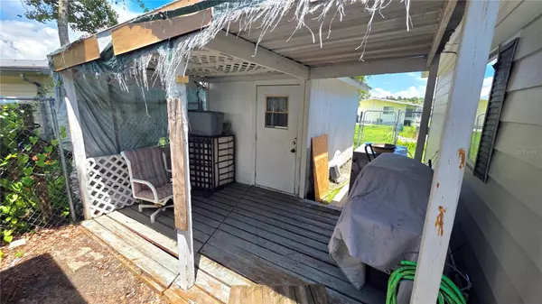 Zephyrhills, FL 33542,5647 ARROWHEAD DR
